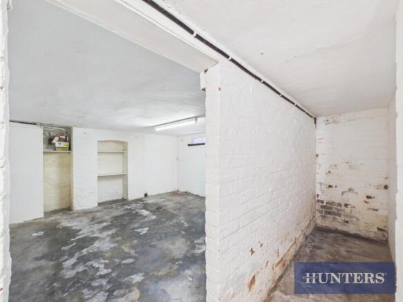 2 bed Apartment for sale Image 8