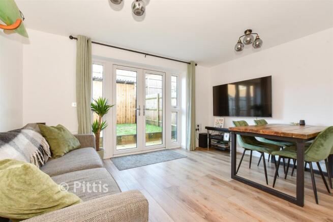 Lounge/ Dining Room