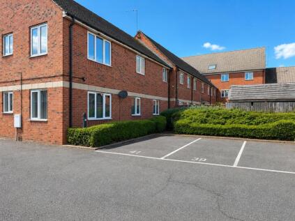 Caroline Court, Burton-on-Trent