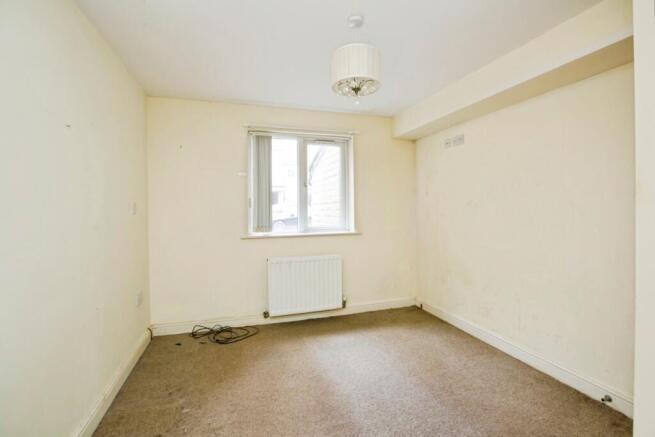 2 bed Flat for sale Image 6