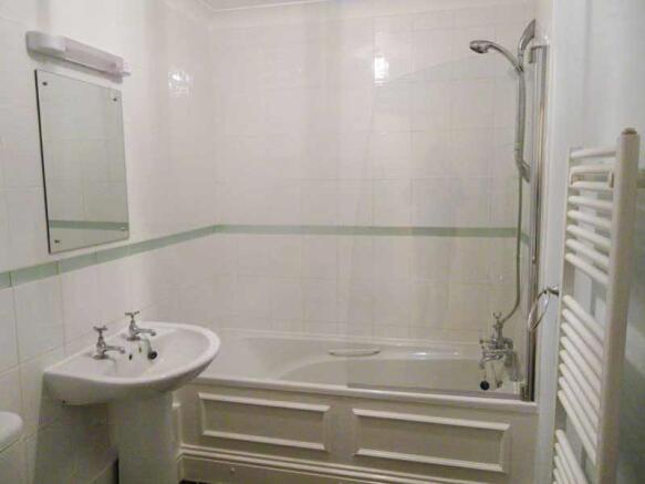 PD2130 - Bathroom