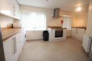 Flat 6, 183 185 The Hawthornes, Holdenhurst Road, Bournemouth BH8 8DG