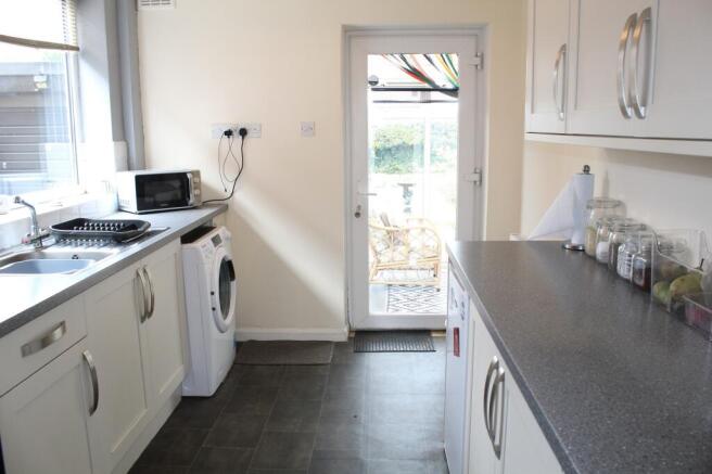 Fitted Kitchen Picture 2