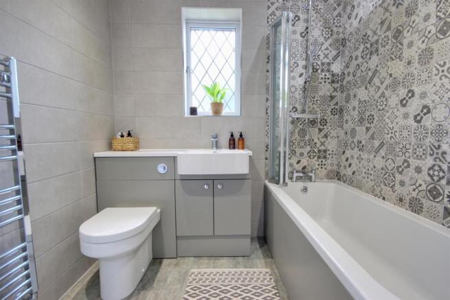 3 bed Semi-Detached for sale Image 10