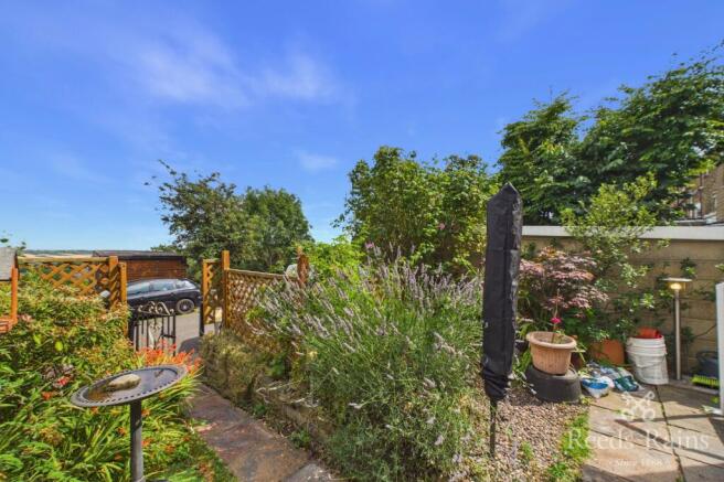 3 bed Terraced for sale Image 5