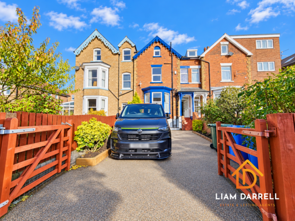 6-bed terraced on Avenue Road, Scarborough, North Yorkshire, £350,000