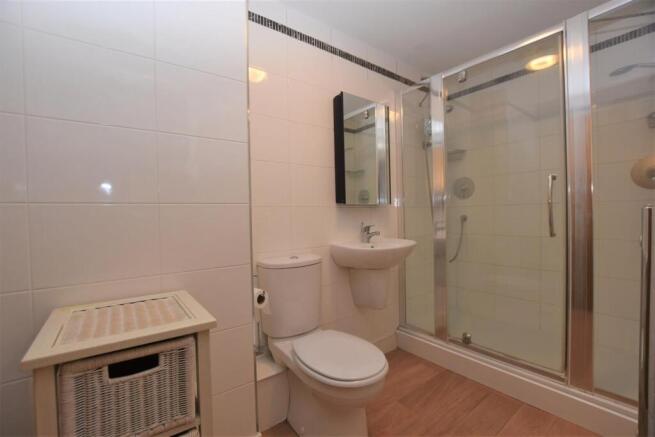 Grove Hill Close photo 5