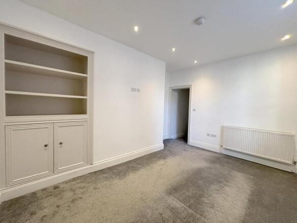 1 bed Flat to rent Image 6