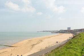 13, Cliffe Avenue, Margate CT9 5DU