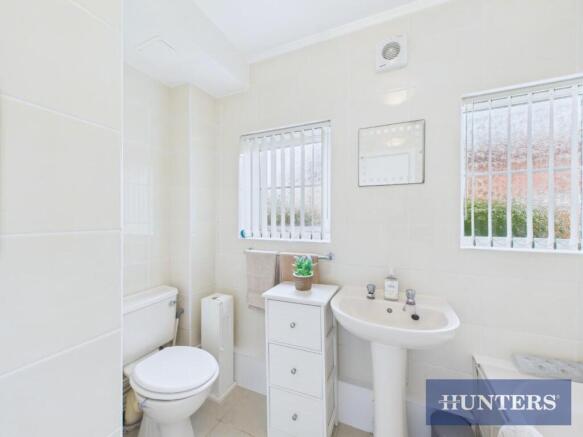 2 bed Apartment for sale Image 11