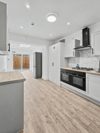 Whippendell - Ground Floor Communal Kitchen2