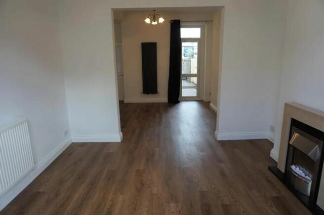 Living / Dining Area