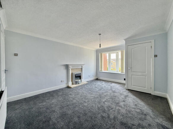 2 bed Town House to rent Image 4