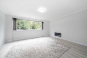 67, Brockley Combe, Weybridge KT13 9QD