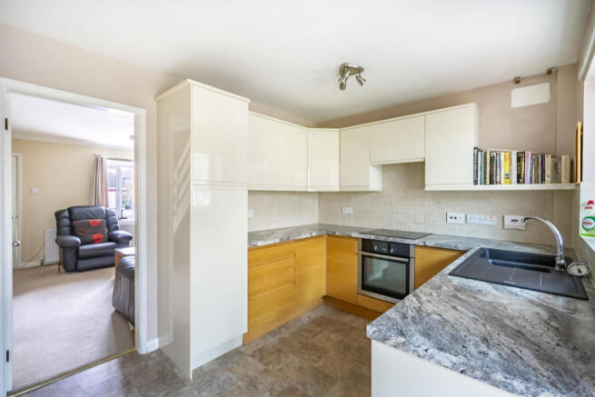 2 bed Semi-Detached for sale Image 7
