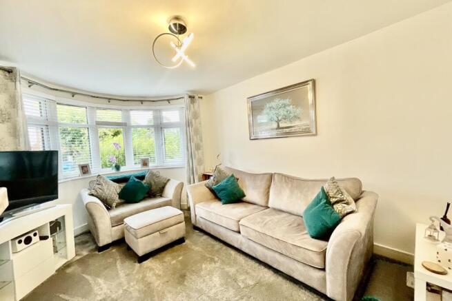 3 bed Semi-Detached for sale Image 4