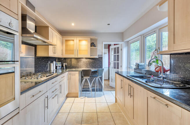 1403155-9-697236c...