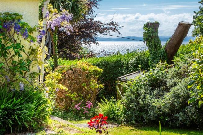 Ardshiel garden