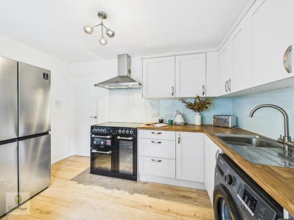 CAM02308G0-PR0222-STILL008-2