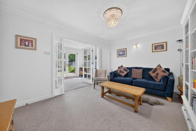 5 bed Detached for sale Image 7