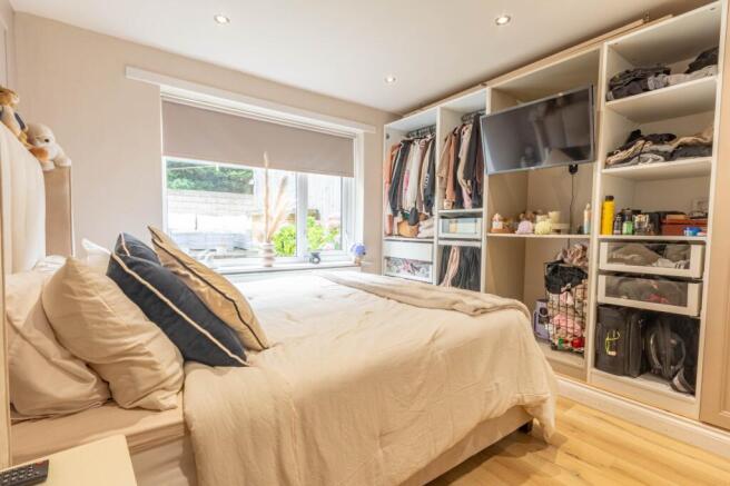 2 bed Semi-Detached for sale Image 8