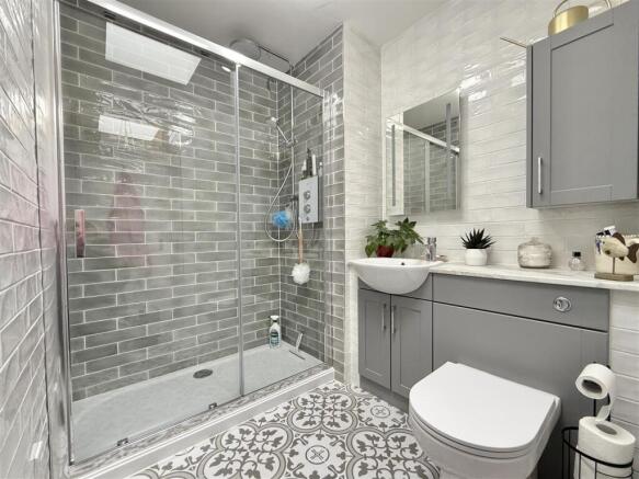 Luxury Shower Room.jpeg