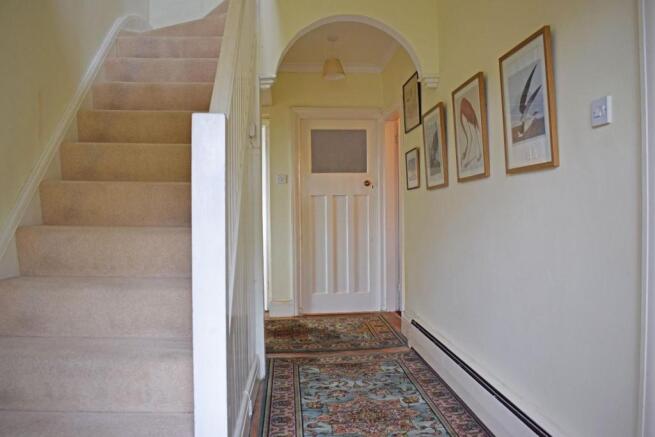 31 High House Drive, hall inner.jpg