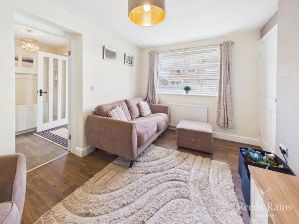 3 bed Semi-Detached for sale Image 4