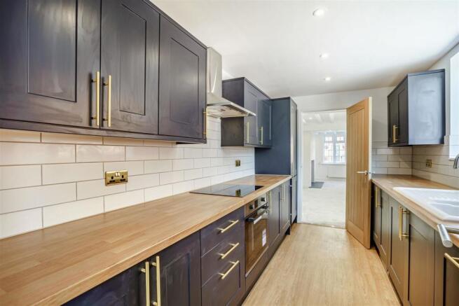 8519013-interior12.jpg