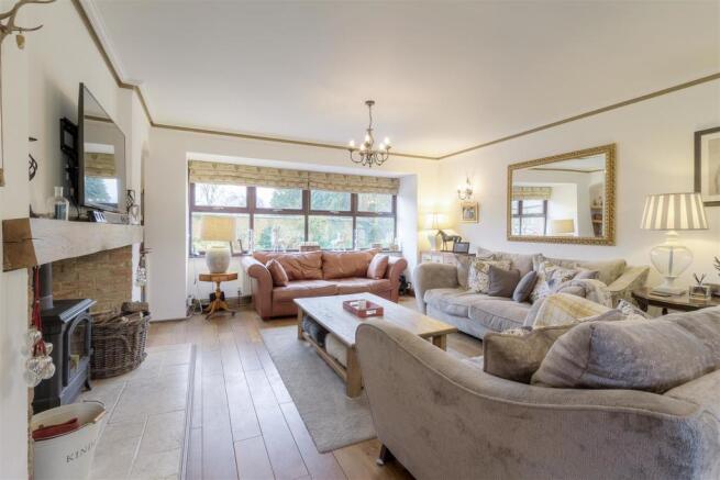 Sitting Room/Dining