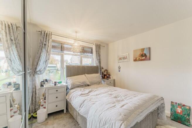 3 bed Semi-Detached for sale Image 12