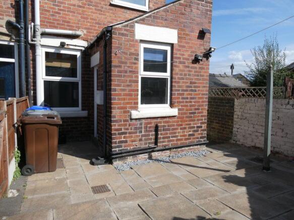 3 bed Terraced to rent Image 12
