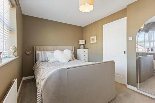 3 bed Terraced for sale Image 11