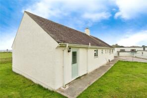Maes Y Mor, Y Prom, Criccieth LL52 0HU