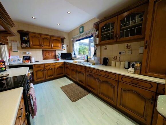 Spacious Kitchen