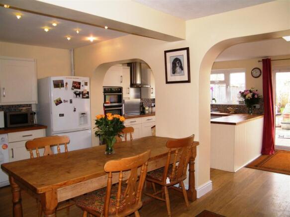Kitchen/Dining/Famil