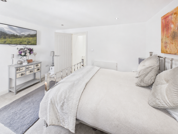 1 bed Flat for sale Image 6