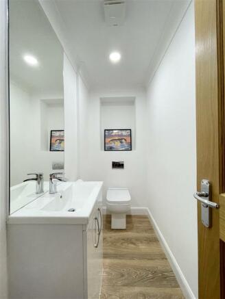 Cloakroom Wc