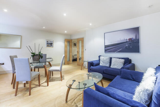 125-Caraway-Apartments-2-Cayenne-Court-006.jpg