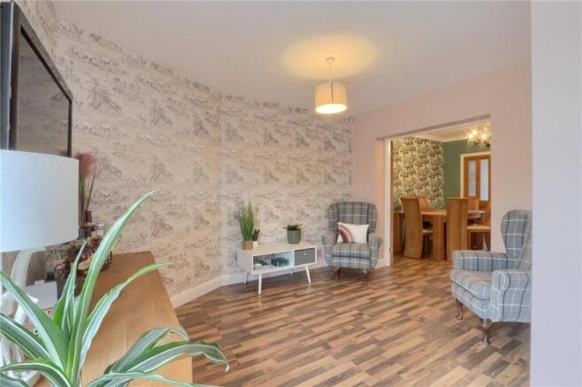3 bed Semi-Detached for sale Image 7