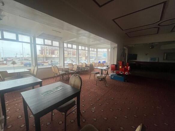 Dining 2 T202601211442.jpg