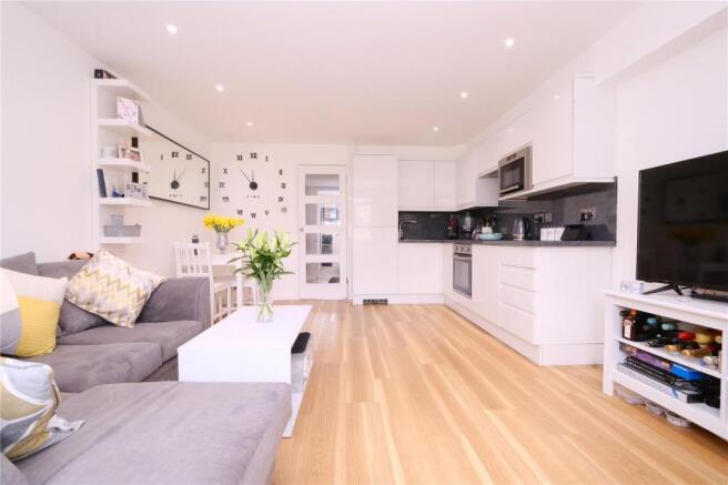Kitchen/Lounge