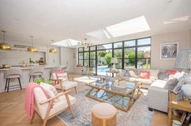 Kitchen-dining-family room pic 3.jpg