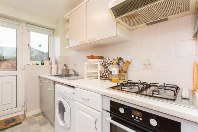 4 Markland Way12.jpg