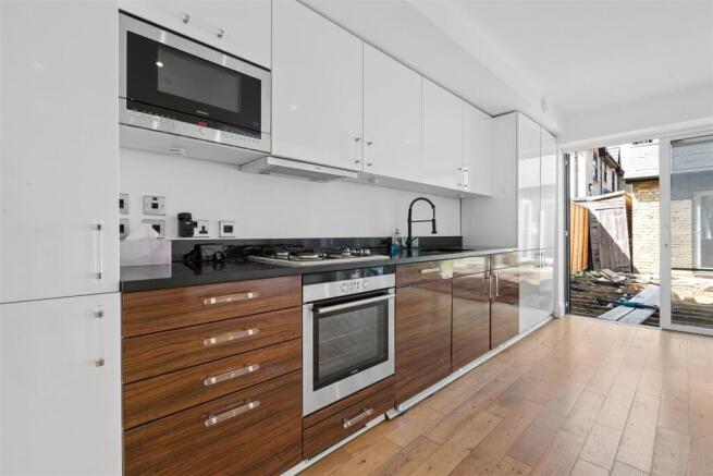 145 Russell Road, London, SW19 1LN kitchen.jpg