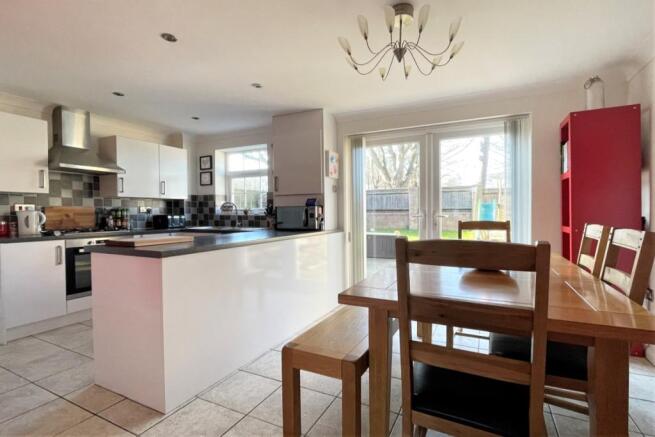 Kitchen / Dining Roo