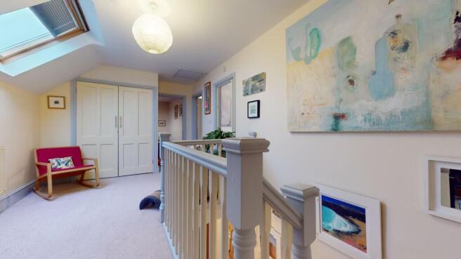 FIRST FLOOR LANDING