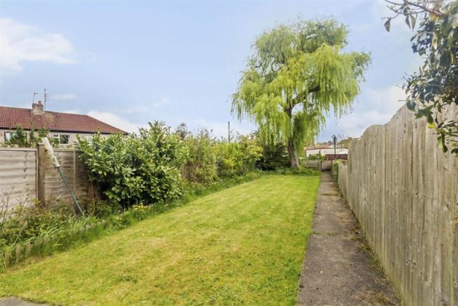 FRONT GARDEN