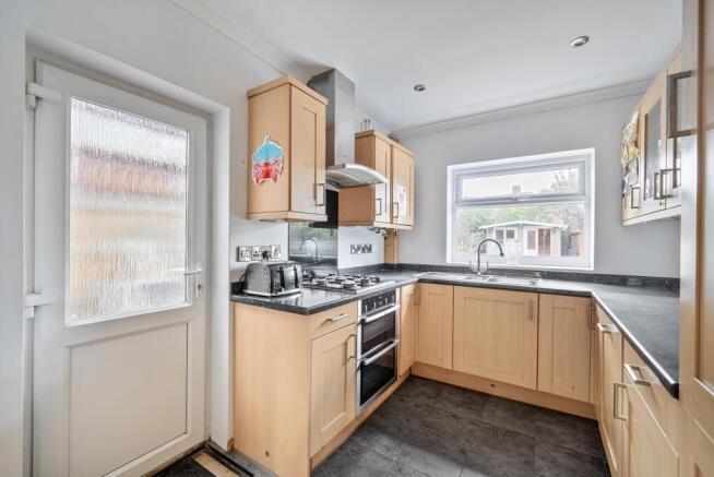 1345882-7-68bb02d...