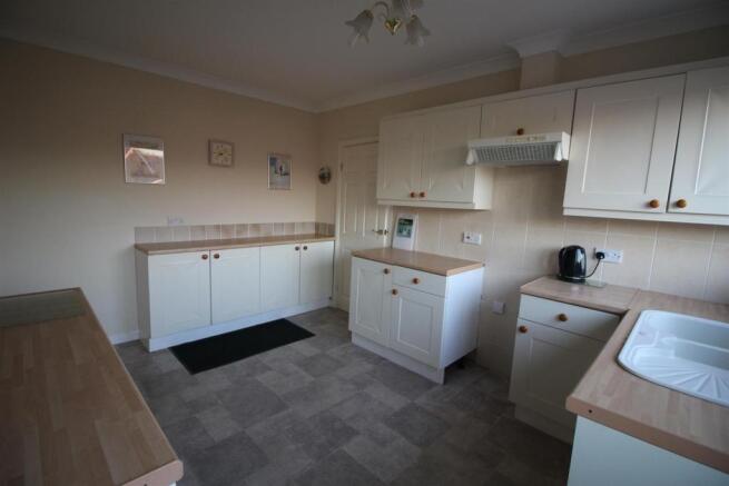Kitchen: